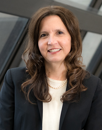 Jennifer Romanski Headshot